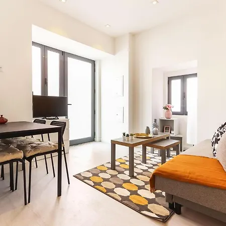 Apartment Alcantara Studio By Homing